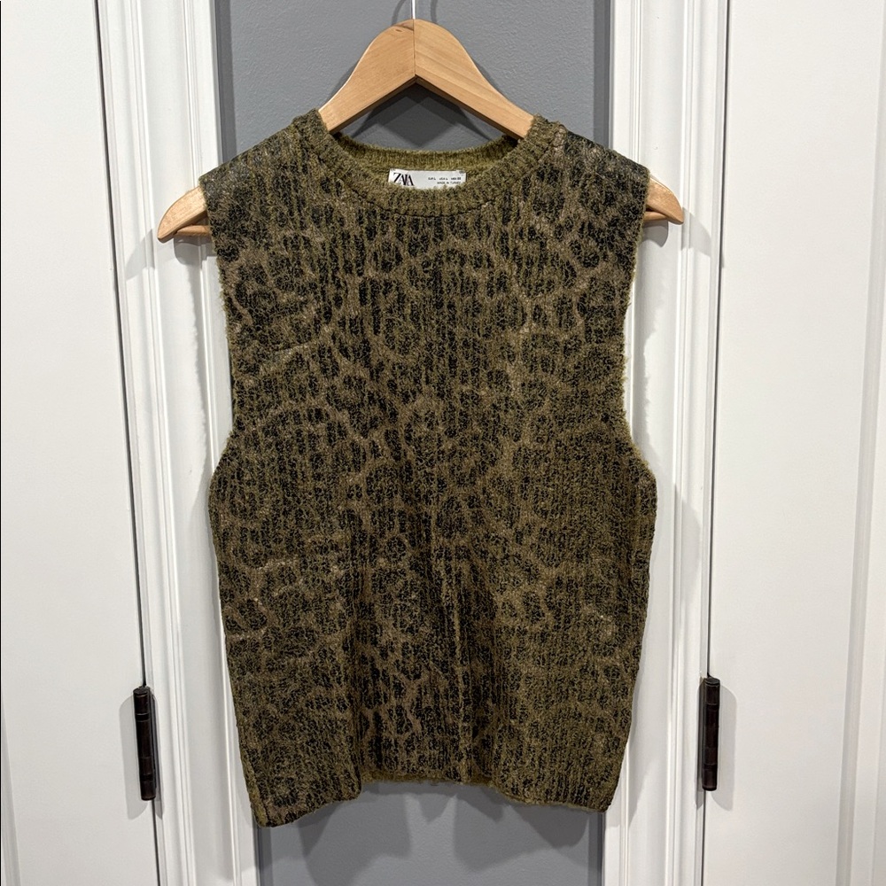 Zara Animal Print Foil Crewneck Sweater Vest - Leopard Print